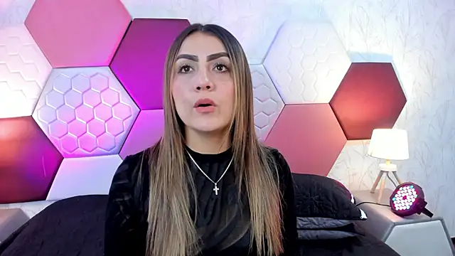 Snapshot of AriaRous chatting on May 20, 2026, 3:42 pm AriaRous online show from May 20, 2026, 3:42 pm