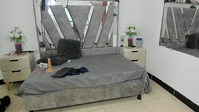 Snapshot of ZoeJhonsom chatting on February 10, 2026, 8:08 pm ZoeJhonsom online show from February 10, 2026, 8:08 pm