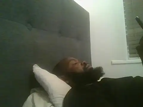 Snapshot of smartfuck777 chatting on December 17, 2025, 3:22 am smartfuck777 online show from December 17, 2025, 3:22 am