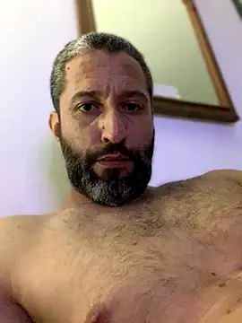 Calientesensible online show from December 16, 2025, 2:38 am