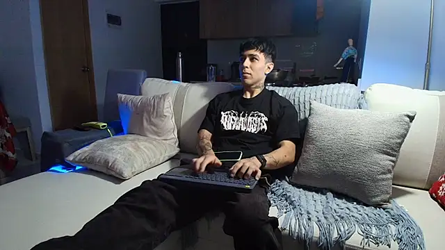 Snapshot of liorvante chatting on January 12, 2026, 1:12 am liorvante online show from January 12, 2026, 1:12 am