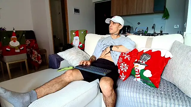 Snapshot of liorvante chatting on December 19, 2025, 5:48 pm liorvante online show from December 19, 2025, 5:48 pm