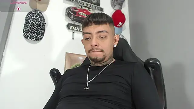 Snapshot of BASTIAN_NICOLAS_ chatting on March 13, 2026, 12:15 am BASTIAN NICOLAS online show from March 13, 2026, 12:15 am