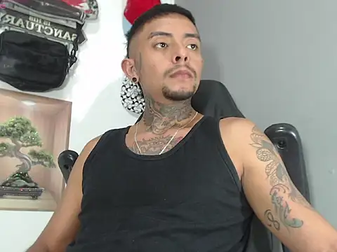 Snapshot of BASTIAN_NICOLAS_ chatting on April 3, 2026, 10:16 pm BASTIAN NICOLAS online show from April 3, 2026, 10:16 pm