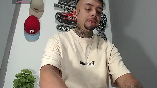 Snapshot of BASTIAN_NICOLAS_ chatting on February 19, 2026, 10:07 pm BASTIAN NICOLAS online show from February 19, 2026, 10:07 pm