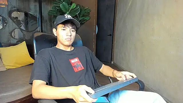 Snapshot of isaac_grimm chatting on February 22, 2026, 3:09 am isaac grimm online show from February 22, 2026, 3:09 am