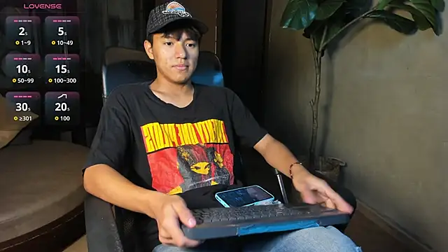 Snapshot of isaac_grimm chatting on February 26, 2026, 3:06 am isaac grimm online show from February 26, 2026, 3:06 am