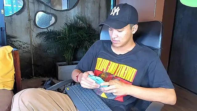 Snapshot of isaac_grimm chatting on January 17, 2026, 2:59 am isaac grimm online show from January 17, 2026, 2:59 am