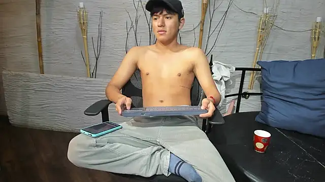 Snapshot of isaac_grimm chatting on February 3, 2026, 6:22 am isaac grimm online show from February 3, 2026, 6:22 am