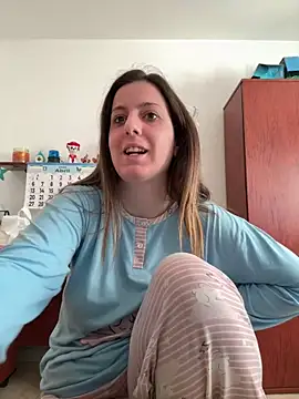 Sareyxon online show from April 14, 2026, 7:13 am