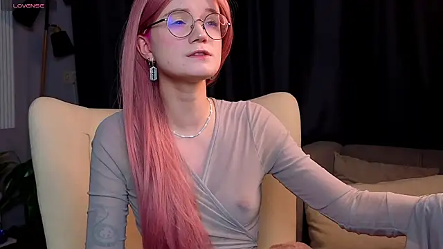 Kitty smalltits online show from January 12, 2026, 4:08 am