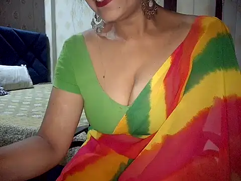 Hotronita123 online show from July 5, 2026, 10:44 am