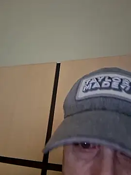 Snapshot of SpunMrThikDik chatting on April 9, 2026, 2:34 pm SpunMrThikDik online show from April 9, 2026, 2:34 pm