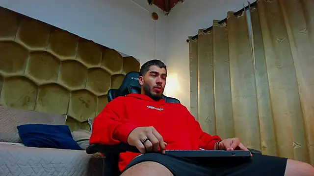 Franco banderas online show from February 24, 2026, 9:54 am