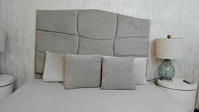 Naomii BDSM online show from February 17, 2026, 1:52 pm