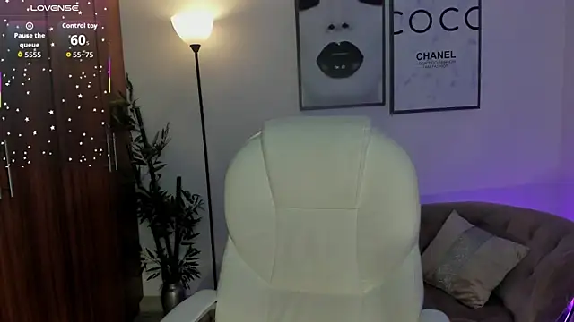 Snapshot of alana_martiins chatting on March 25, 2026, 10:52 pm alana martiins online show from March 25, 2026, 10:52 pm