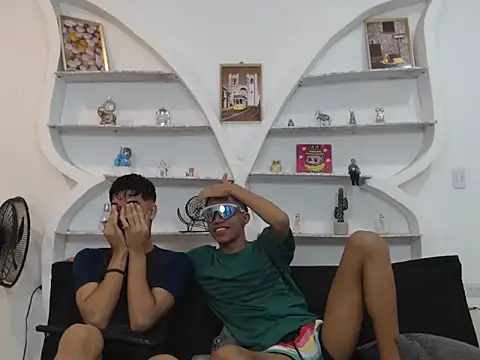 BIG COCKS online show from December 4, 2025, 1:15 am