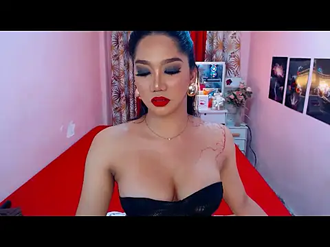 Snapshot of UrScreenGoddess chatting on May 22, 2026, 11:47 pm UrScreenGoddess online show from May 22, 2026, 11:47 pm