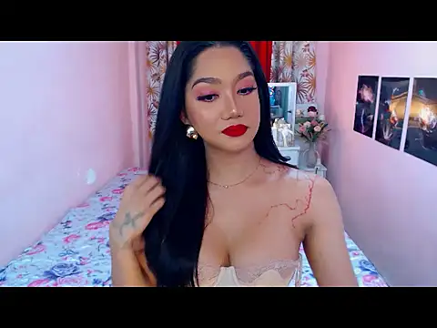 Snapshot of UrScreenGoddess chatting on May 3, 2026, 12:49 am UrScreenGoddess online show from May 3, 2026, 12:49 am