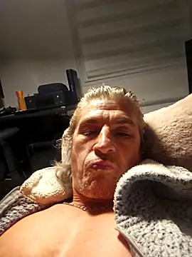 coltstudiogrouperic online show from November 30, 2025, 1:28 am