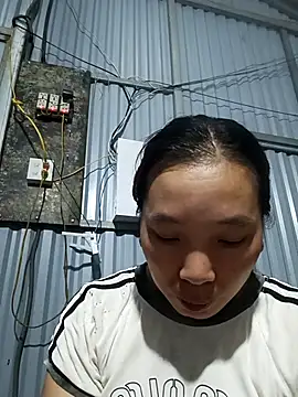 Evelyn-n online show from April 6, 2026, 4:30 pm