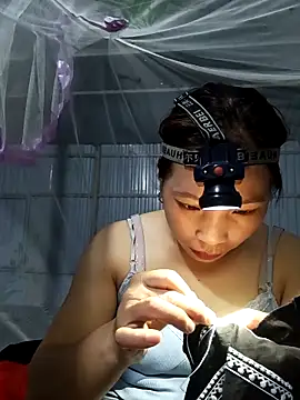 Evelyn-n online show from December 20, 2025, 11:35 am