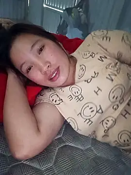 Snapshot of Evelyn-n chatting on February 20, 2026, 2:30 am Evelyn-n online show from February 20, 2026, 2:30 am