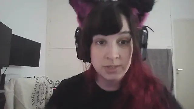 Snapshot of Darkytah chatting on February 17, 2026, 3:20 pm Darkytah online show from February 17, 2026, 3:20 pm