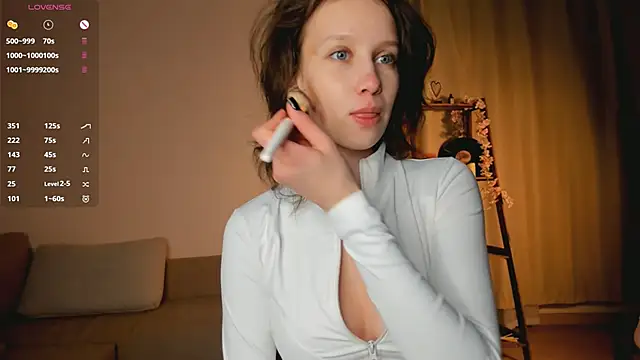 Snapshot of LachelleFrommer chatting on February 1, 2026, 1:04 am LachelleFrommer online show from February 1, 2026, 1:04 am