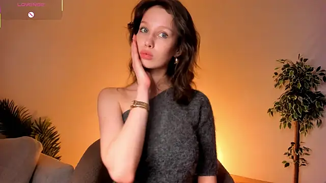 Snapshot of LachelleFrommer chatting on March 3, 2026, 2:29 am LachelleFrommer online show from March 3, 2026, 2:29 am