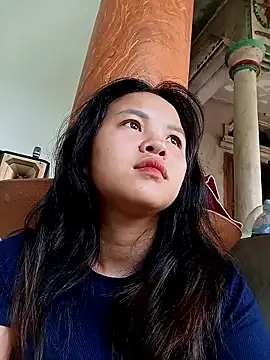 Pretty-haert online show from April 13, 2026, 8:51 am