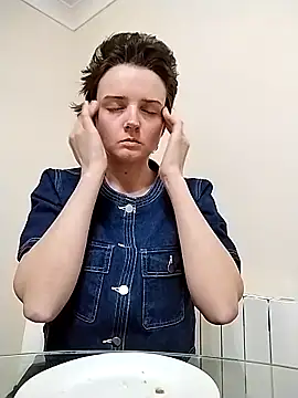 Amy01112 online show from April 1, 2026, 7:00 pm