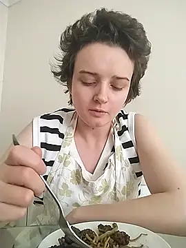 Amy01112 online show from May 9, 2026, 11:46 am