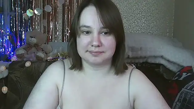 EriikaTwinz online show from May 16, 2026, 6:45 am