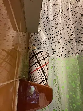 Petebulimia online show from March 26, 2026, 8:29 pm