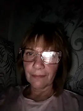 MichelleLove48 online show from April 14, 2026, 7:30 pm