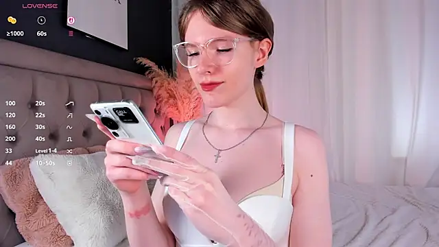 Snapshot of AnGee_ chatting on March 15, 2026, 4:36 pm AnGee online show from March 15, 2026, 4:36 pm