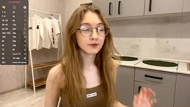 MargyDejong online show from December 21, 2025, 2:41 pm