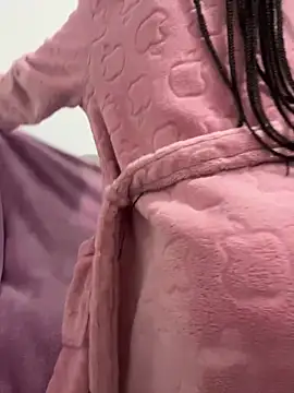 Snapshot of BellaRosex_x chatting on February 4, 2026, 7:20 pm BellaRosex x online show from February 4, 2026, 7:20 pm