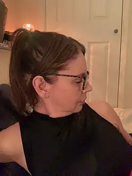 Snapshot of CherryCe chatting on January 9, 2026, 2:29 am CherryCe online show from January 9, 2026, 2:29 am