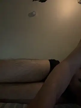 Snapshot of Ofline22q chatting on December 3, 2025, 10:20 pm Ofline22q online show from December 3, 2025, 10:20 pm