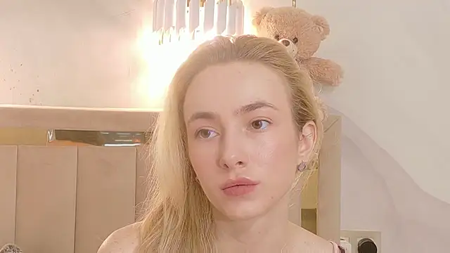 Snapshot of AdeleMartin chatting on December 1, 2025, 12:39 pm AdeleMartin online show from December 1, 2025, 12:39 pm