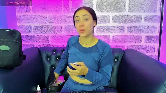 Ariana collinss online show from May 14, 2026, 12:24 pm