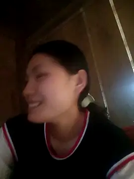 Hilary-123 online show from April 17, 2026, 1:08 am