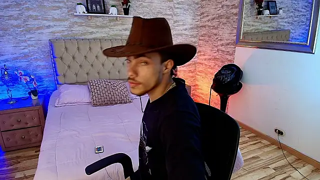 Snapshot of PatrickS25 chatting on February 13, 2026, 4:56 am PatrickS25 online show from February 13, 2026, 4:56 am