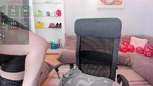 KamillaJei online show from February 20, 2026, 6:26 am