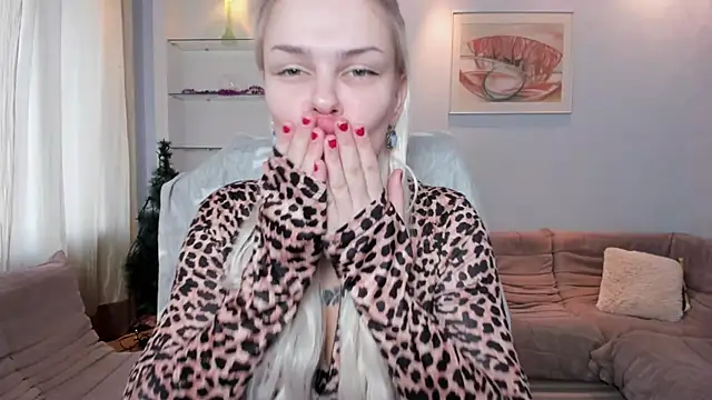 KamillaJei online show from December 5, 2025, 6:56 am