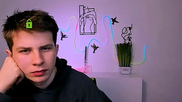 leo valor online show from December 21, 2025, 7:10 am