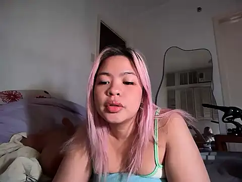 Snapshot of Tina_Slick chatting on May 7, 2026, 11:57 am Tina Slick online show from May 7, 2026, 11:57 am