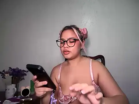 Snapshot of Tina_Slick chatting on May 2, 2026, 10:31 am Tina Slick online show from May 2, 2026, 10:31 am